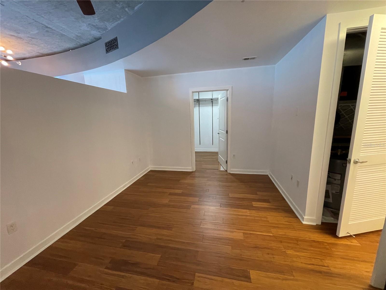 155 S COURT AVE #1308 — photo 8