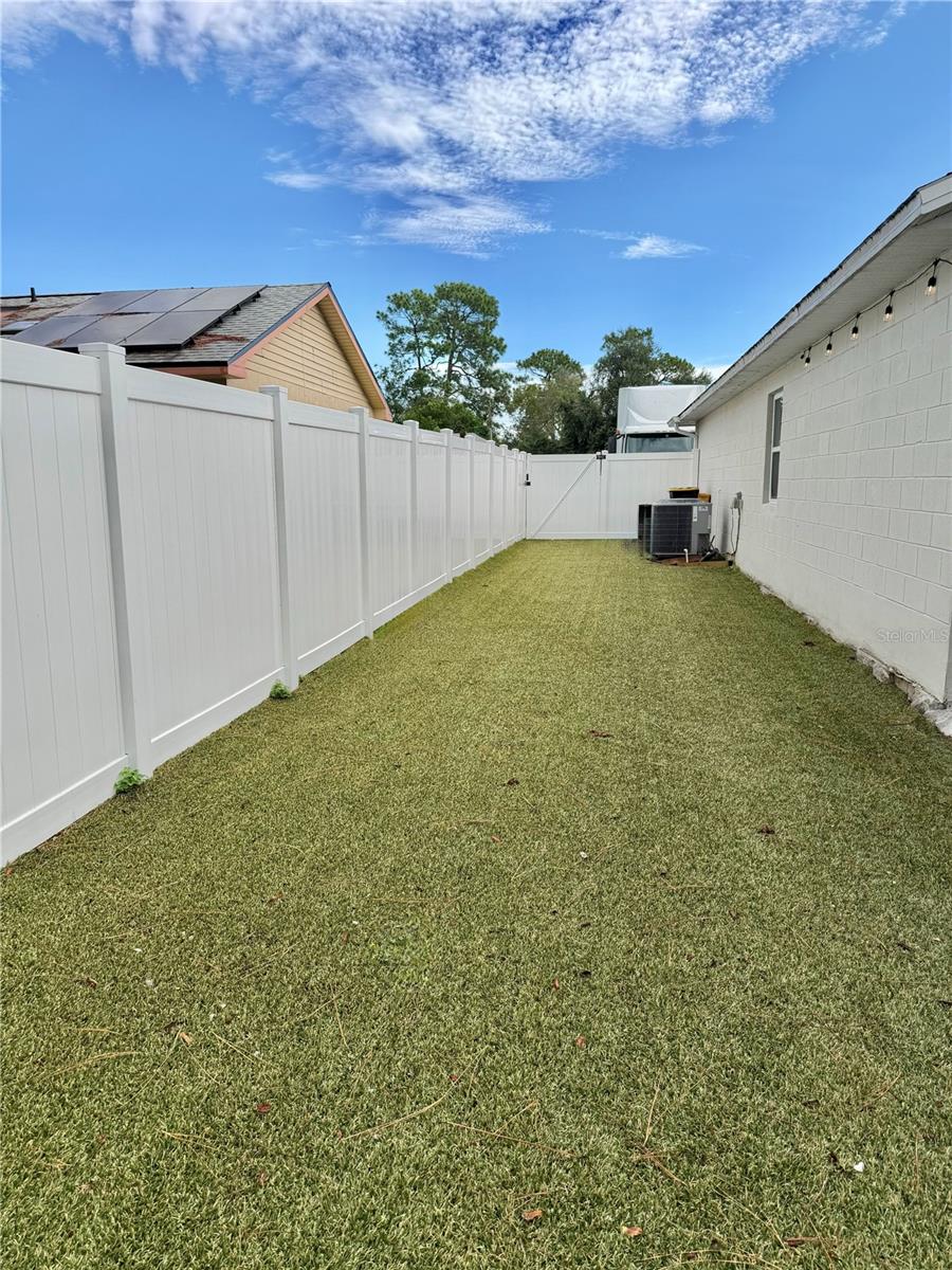 1343 COMERWOOD DR — photo 10