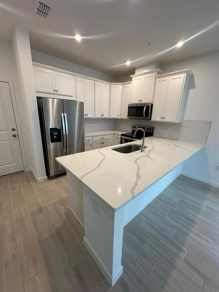12431 SHIPWATCH ST — photo 3