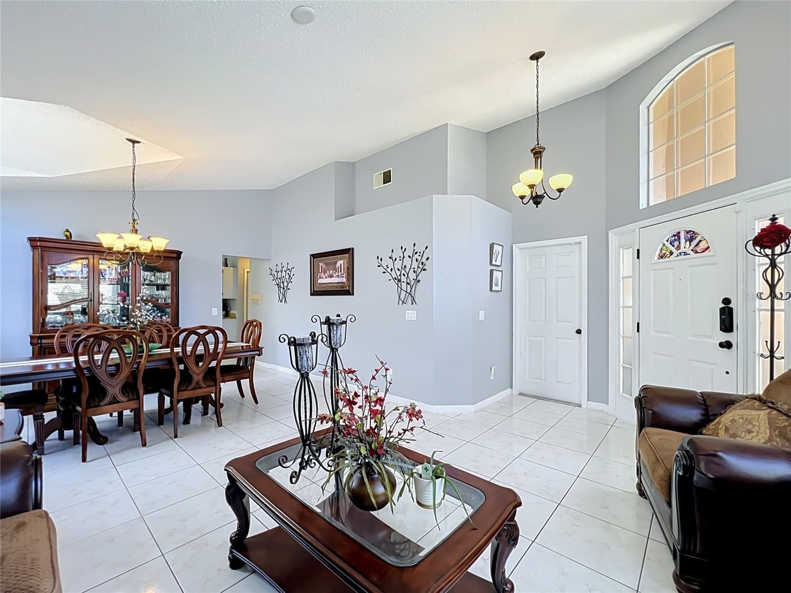 2701 BURWOOD AVE — photo 10