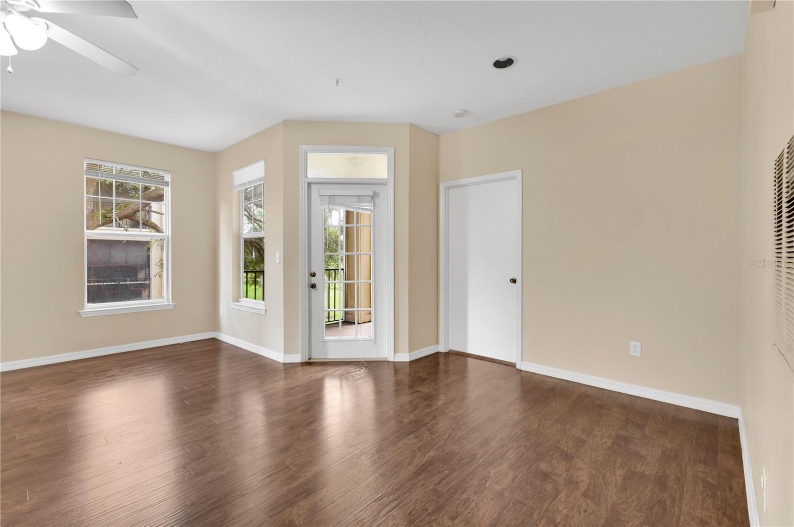 404 SUMMIT RIDGE PL #212 — photo 2