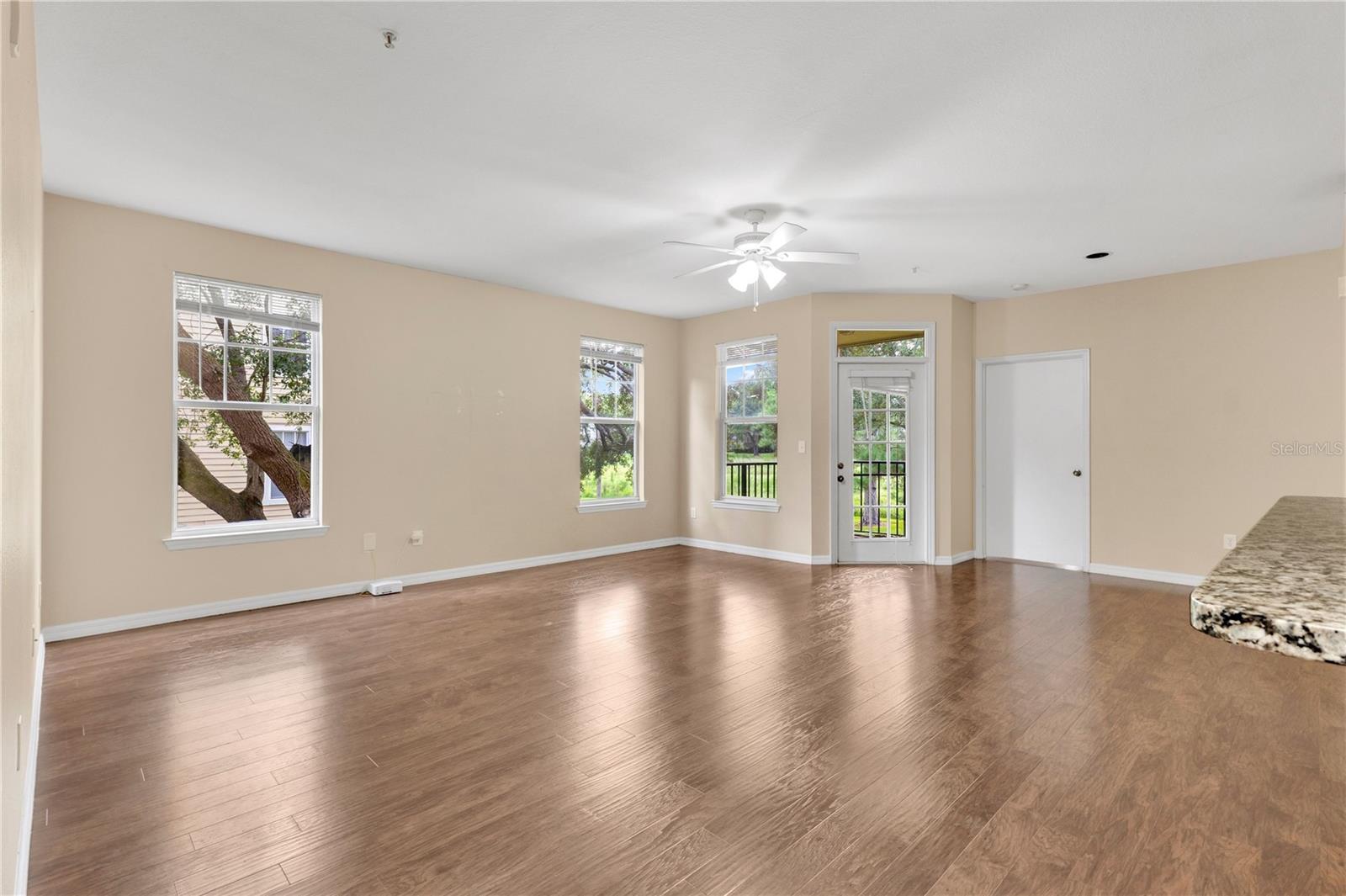 404 SUMMIT RIDGE PL #212 — photo 3