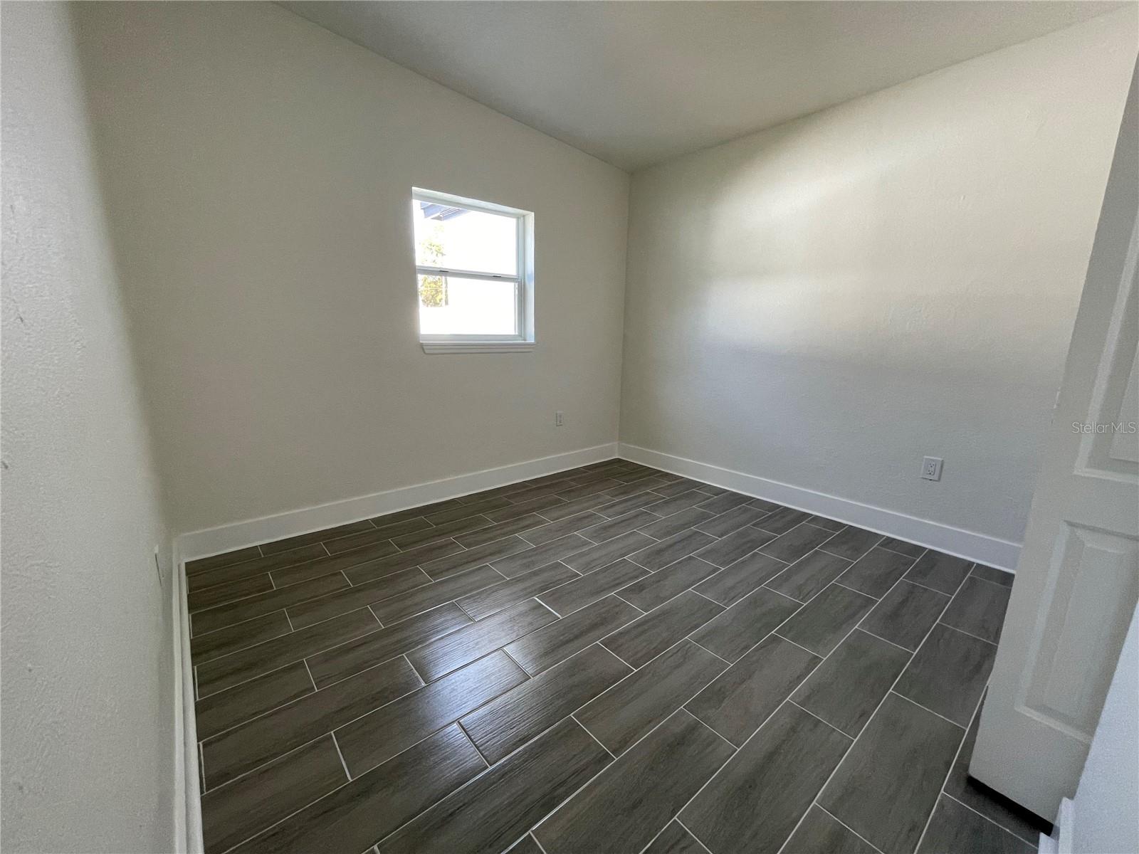 4045 SHELLMAN ST — photo 4