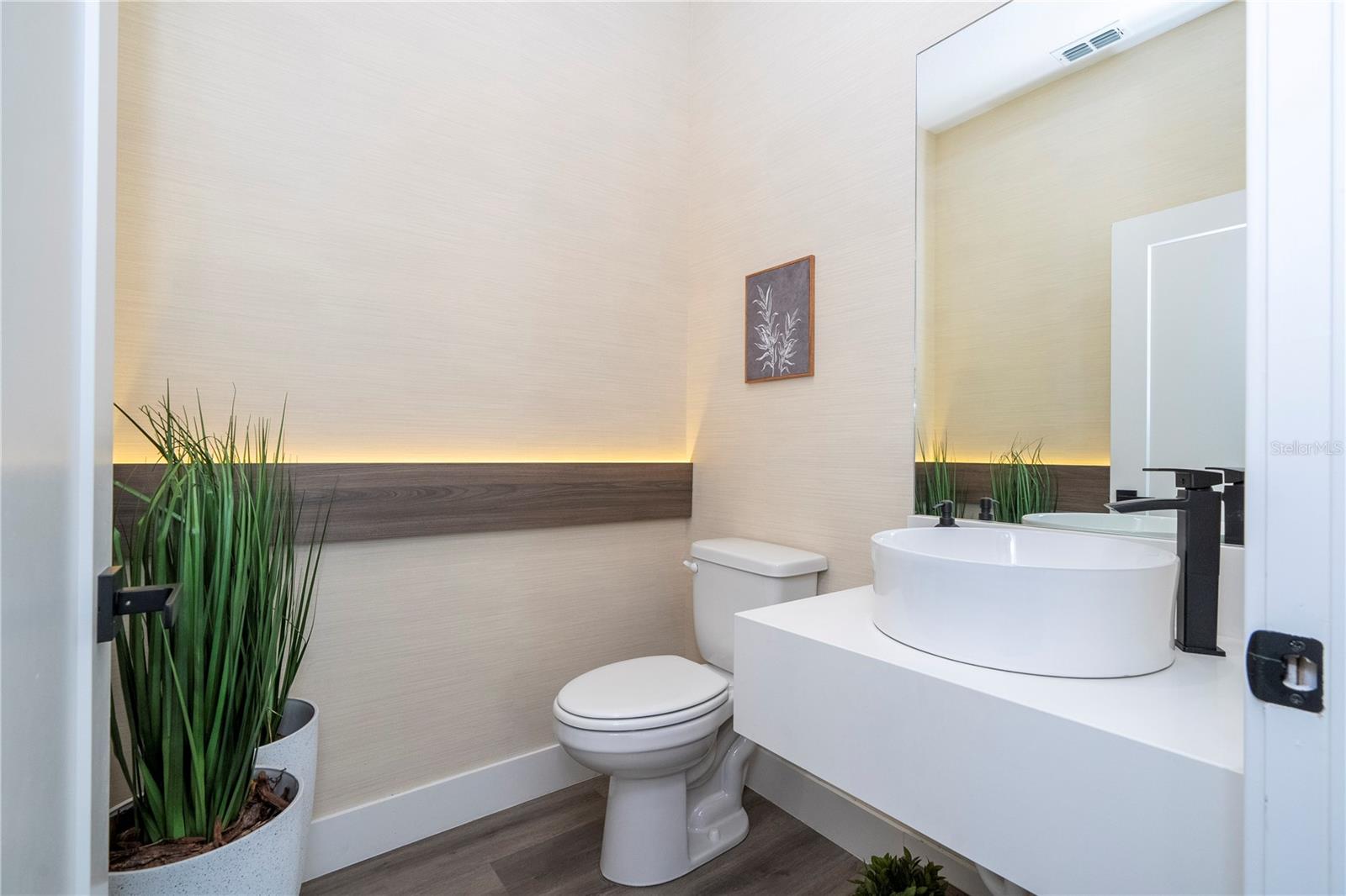 9058 HAYMAN LN — photo 11