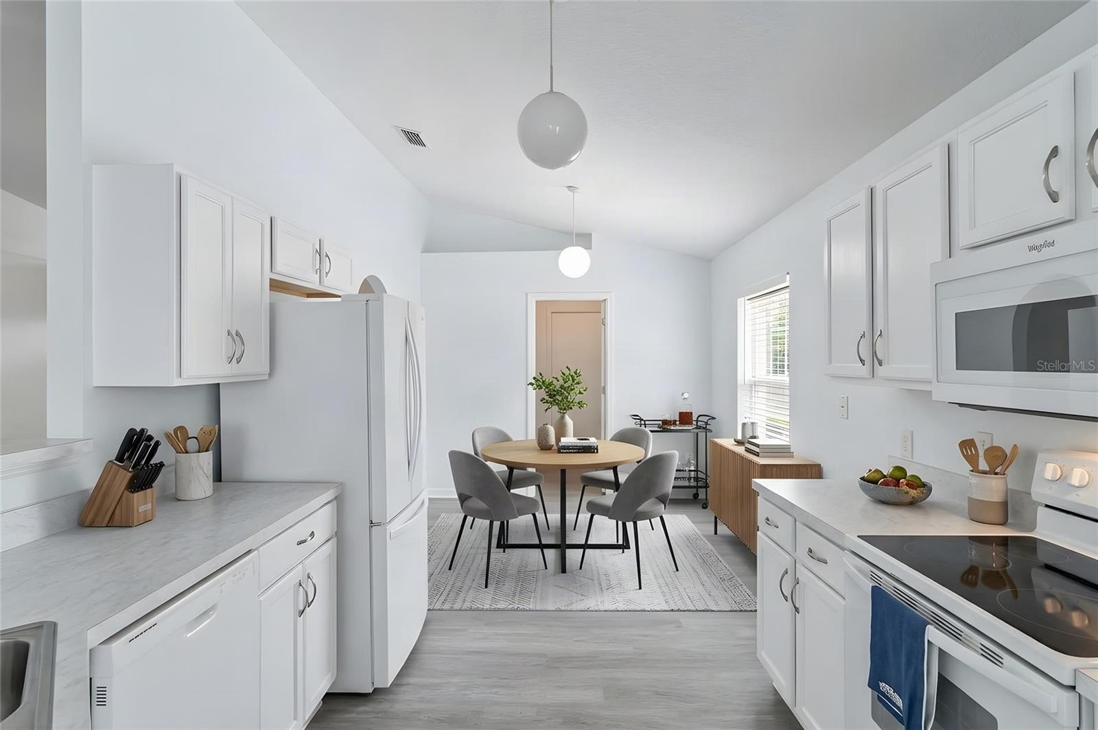 755 LOBELIA DR — photo 4