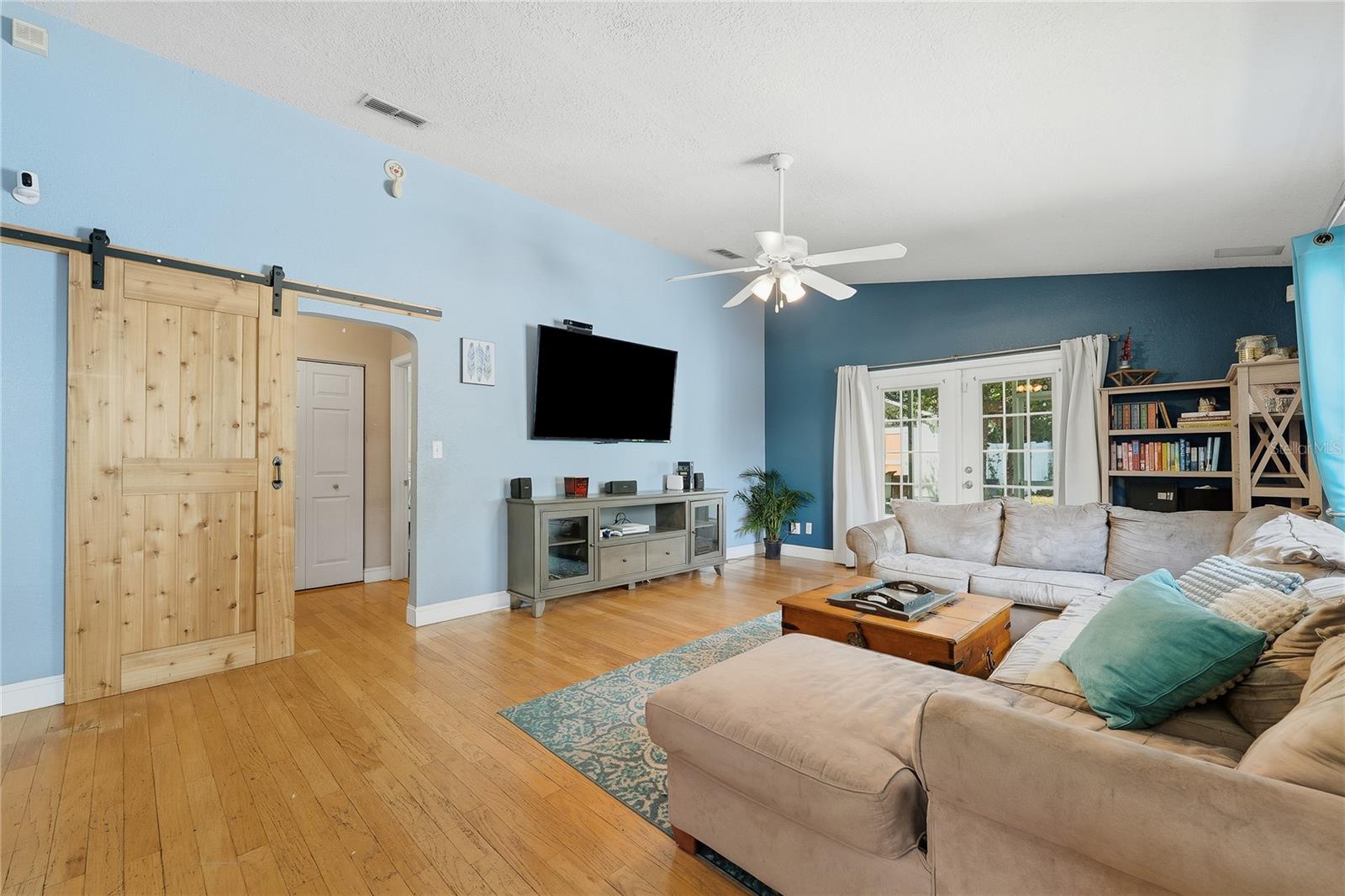 2316 MUSSELWHITE AVE — photo 8