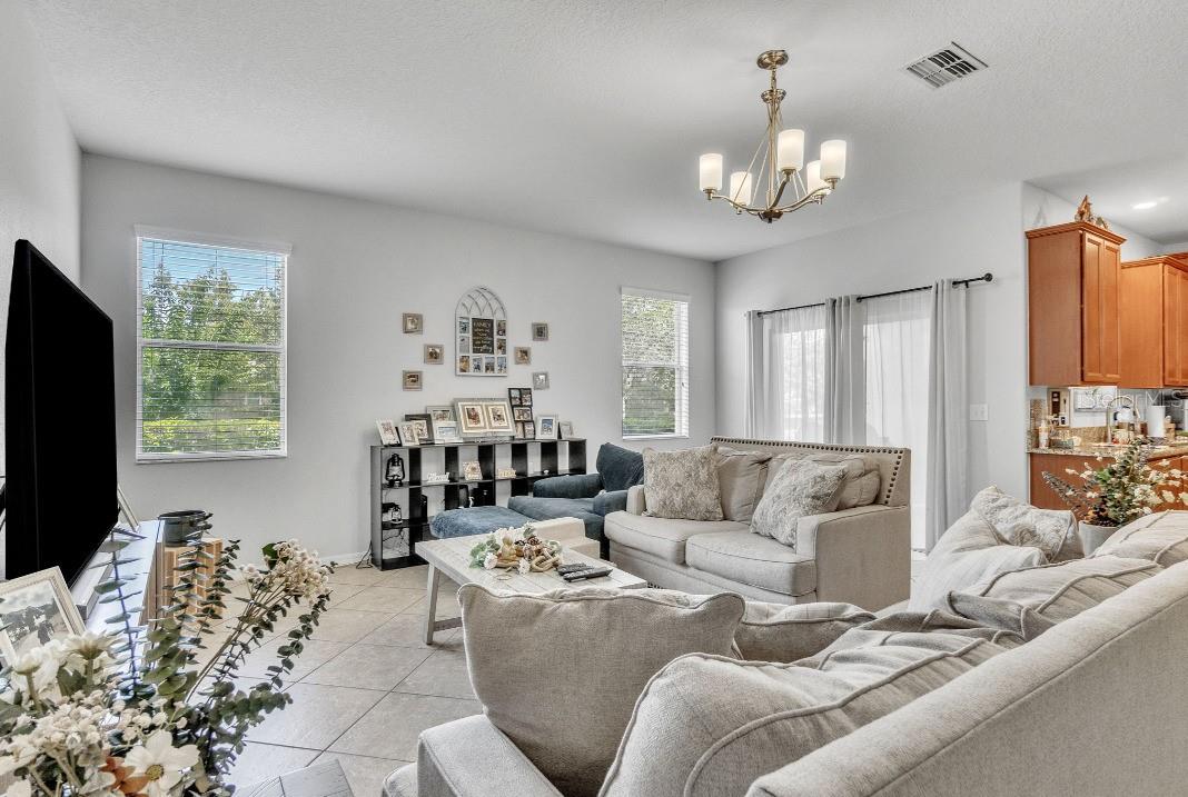 3256 RODRICK CIR — photo 8