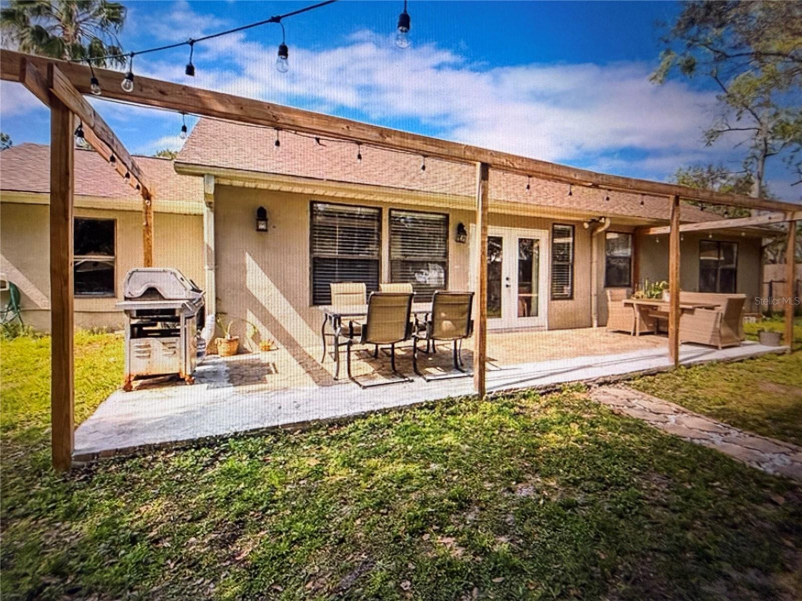 3189 SAINT JAMES AVE — photo 12