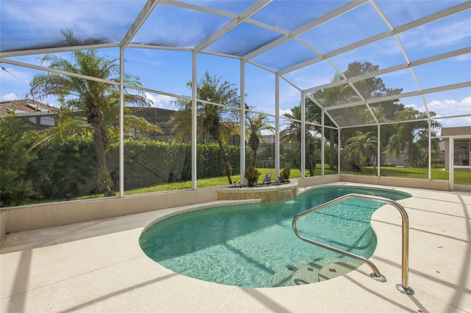 122 OAK HAMMOCK DR — photo 2