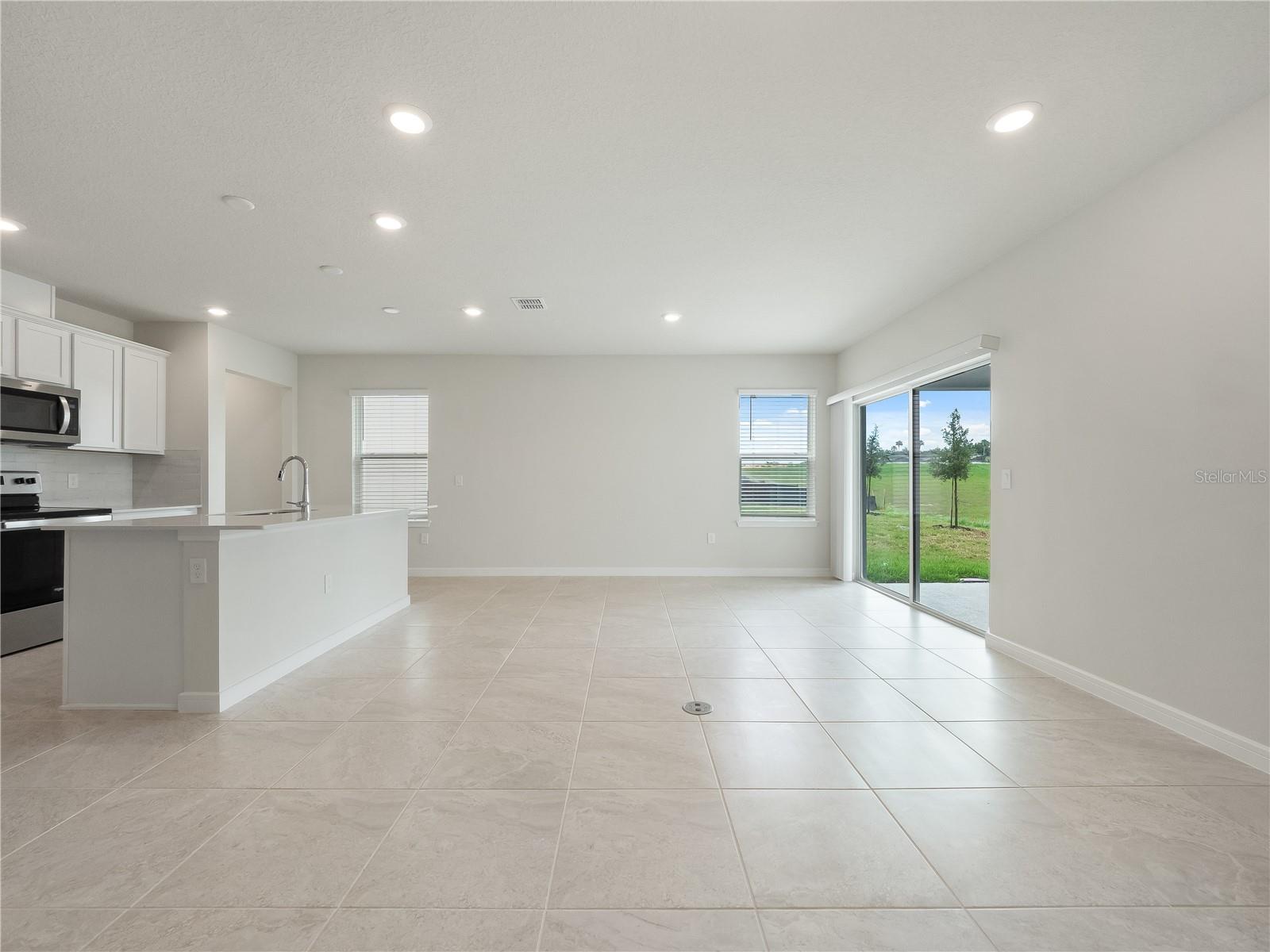 2214 LOVELY LN — photo 3