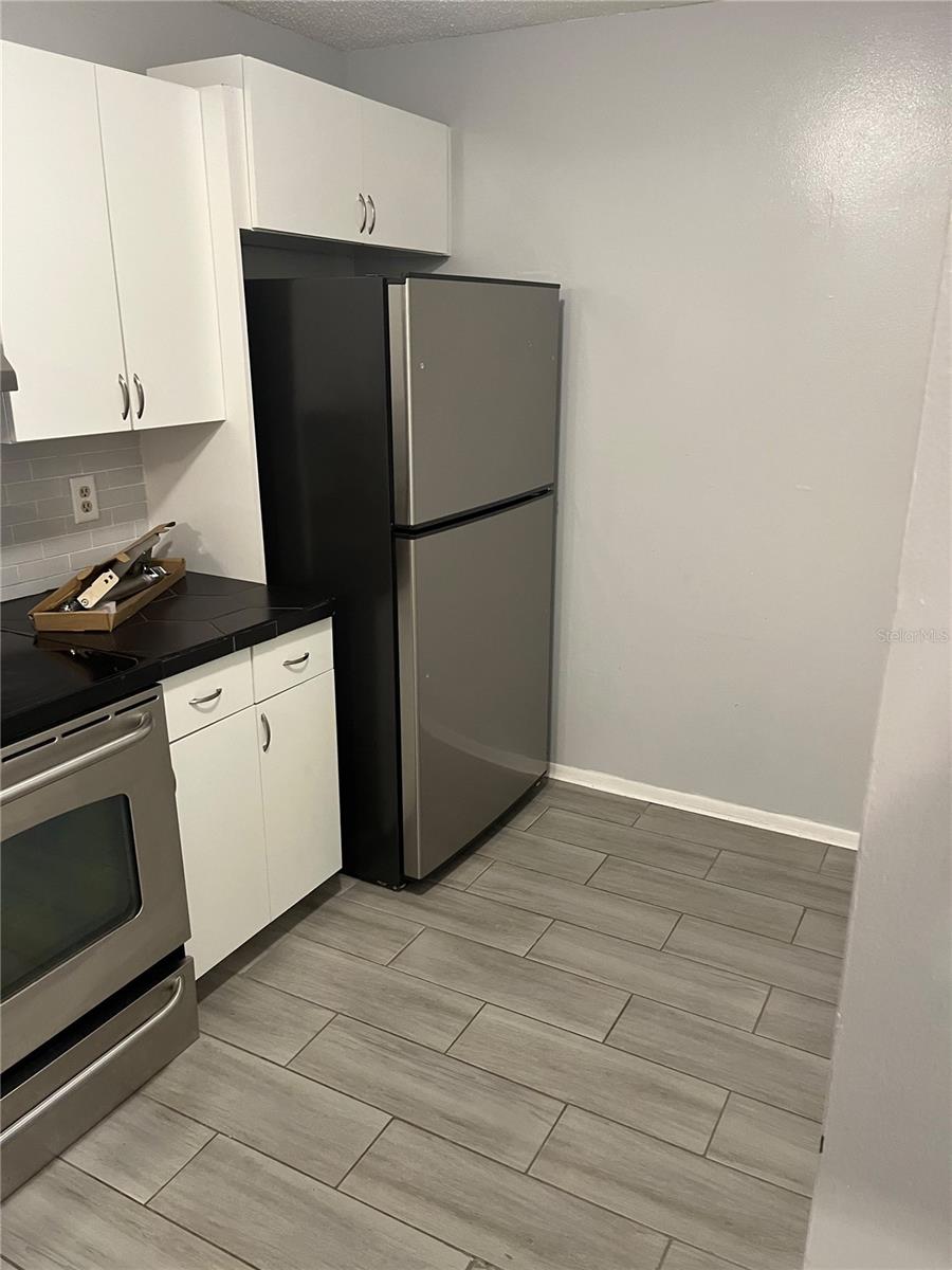 616 KENWICK CIR #105 — photo 6