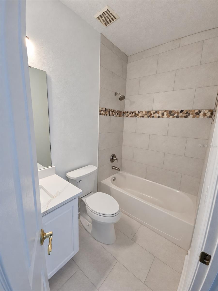 1440 STICKLEY AVE #B — photo 3