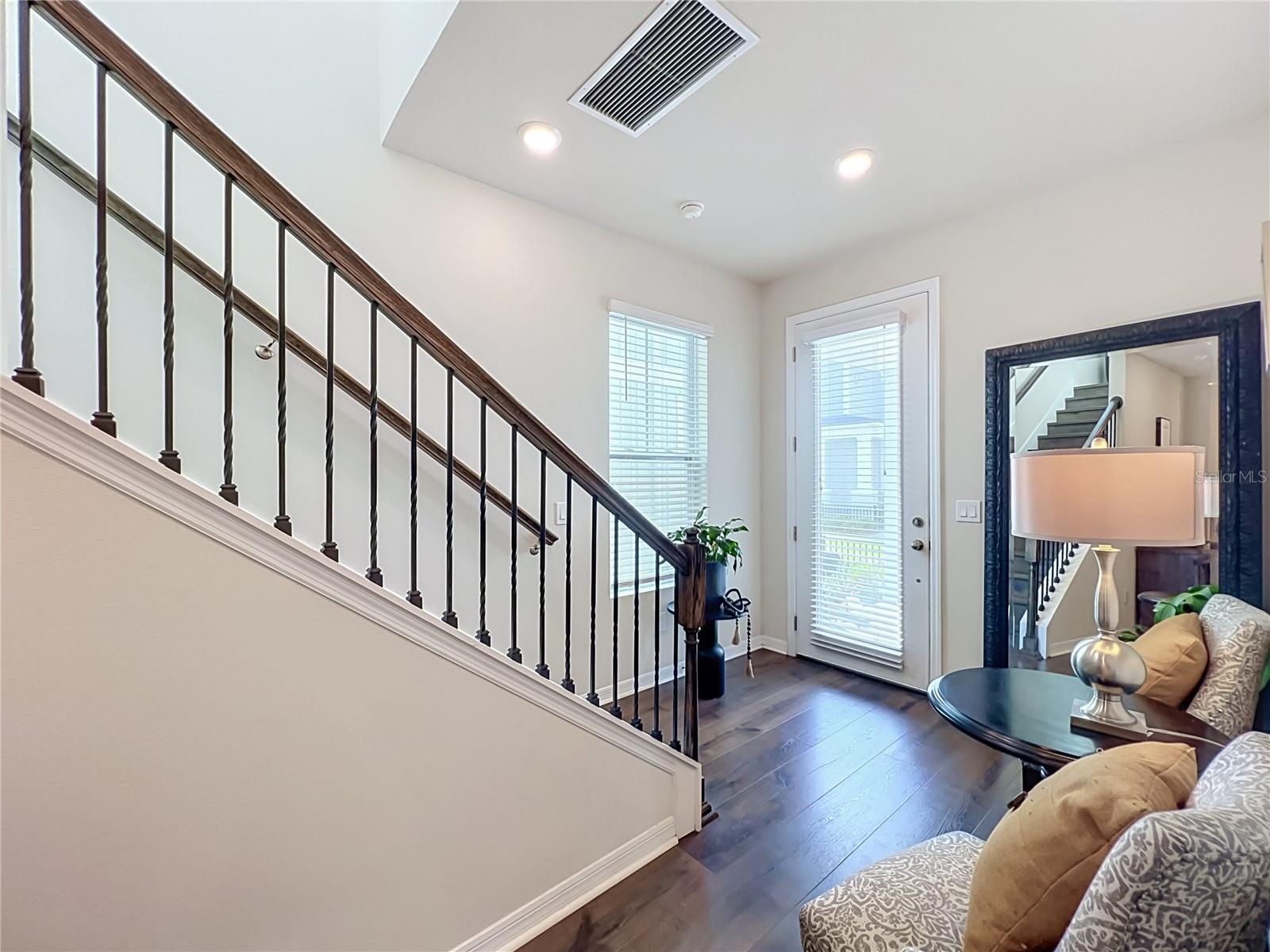 910 TROWMAN ALY — photo 12