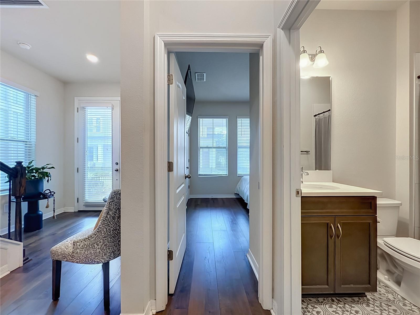 910 TROWMAN ALY — photo 10