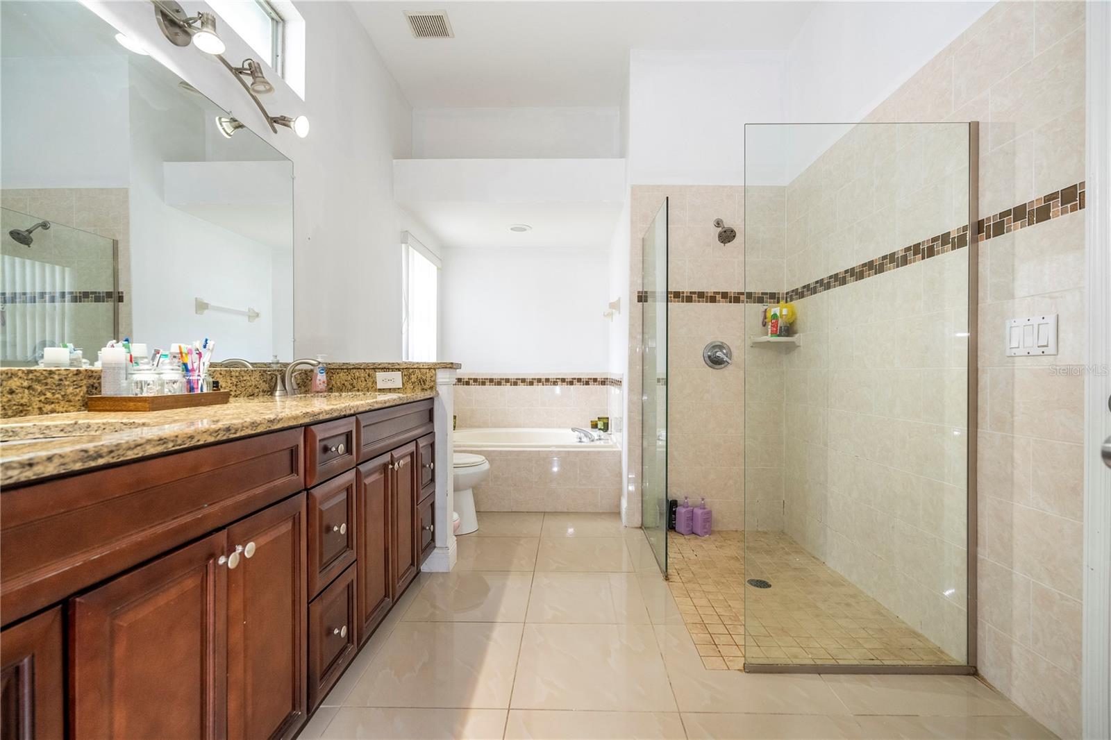 2547 RACCOON RUN LN — photo 9