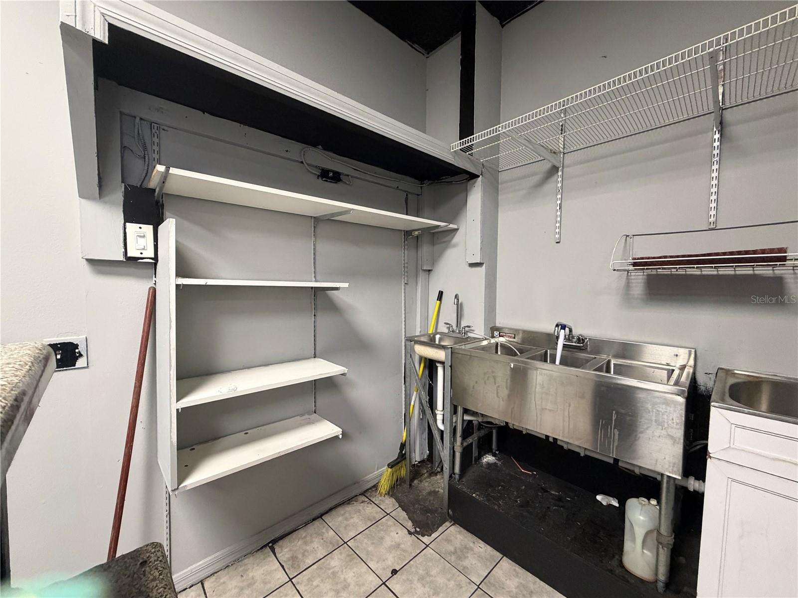 1509 FORTUNE RETAIL CT — photo 4