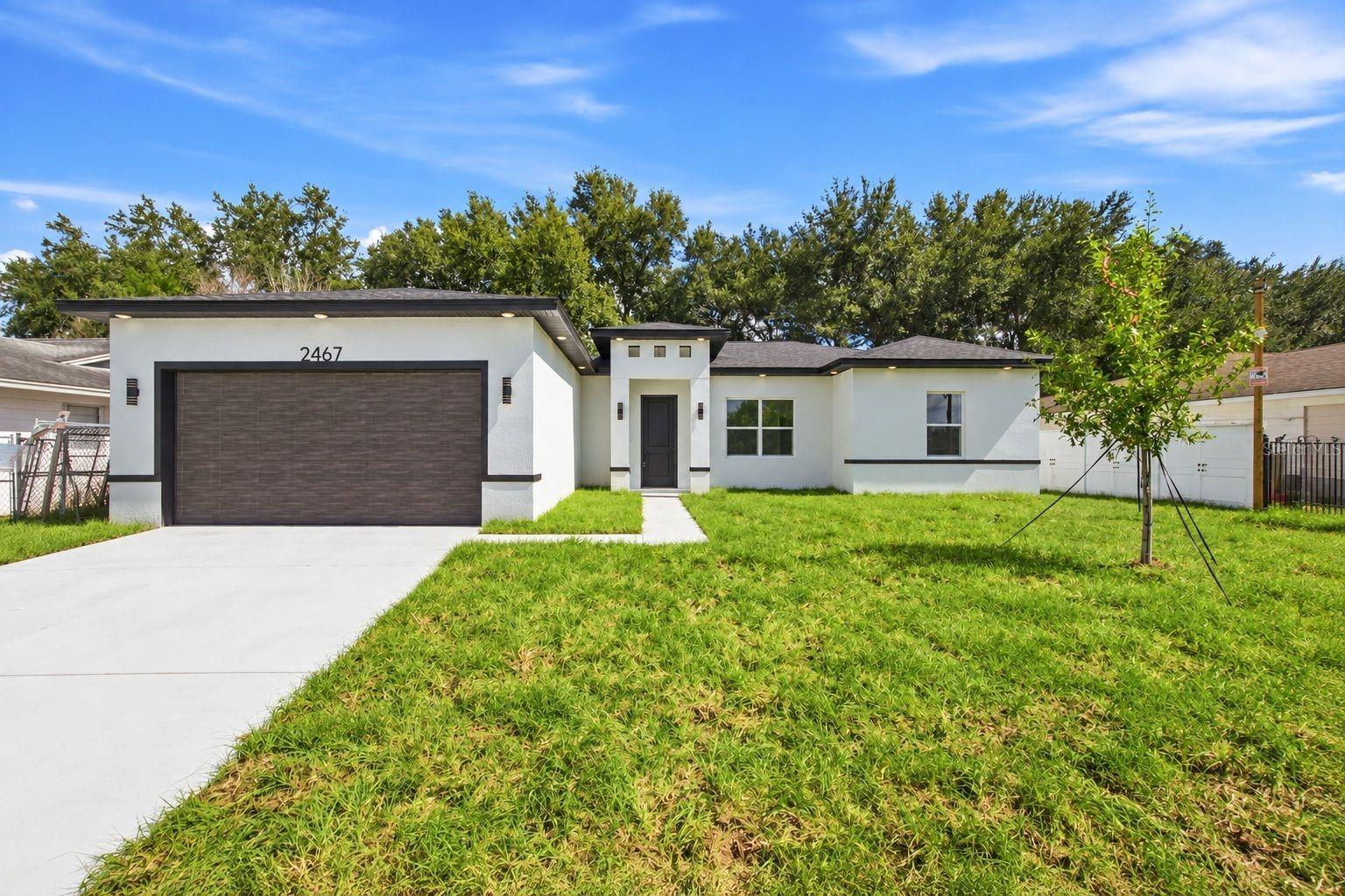 2467 MYAKKA DR