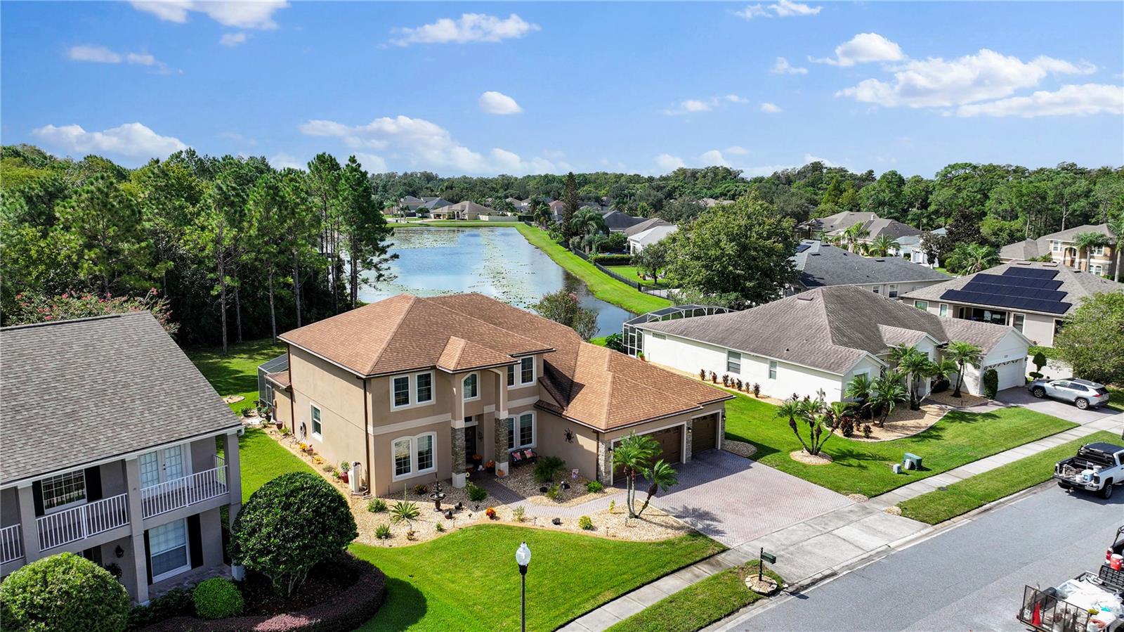 9108 SHADOWBROOK TRL — photo 2