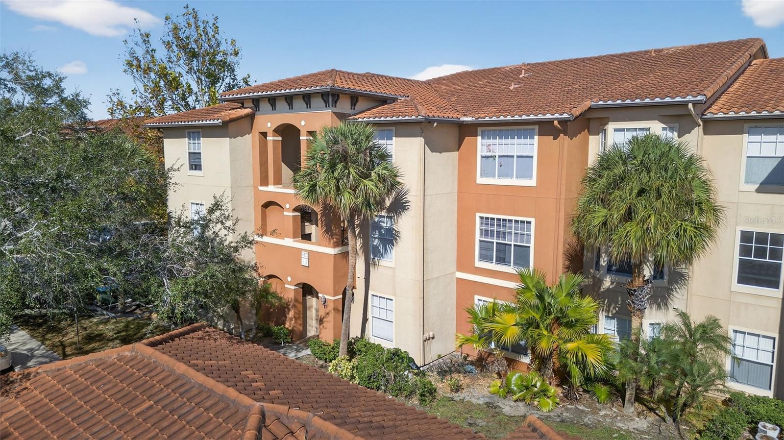5572 METROWEST BLVD #304