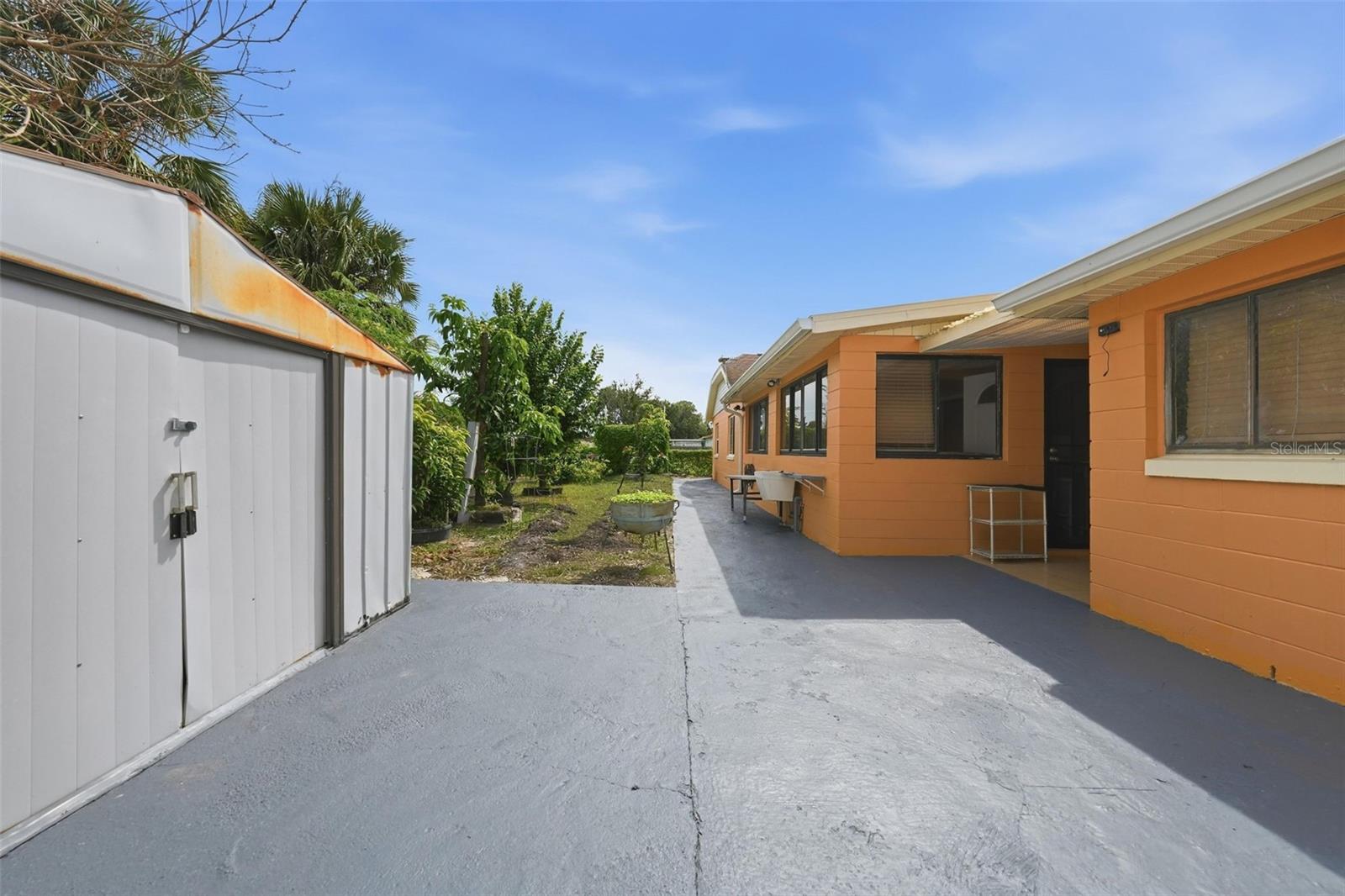 125 PANSY CT — photo 3