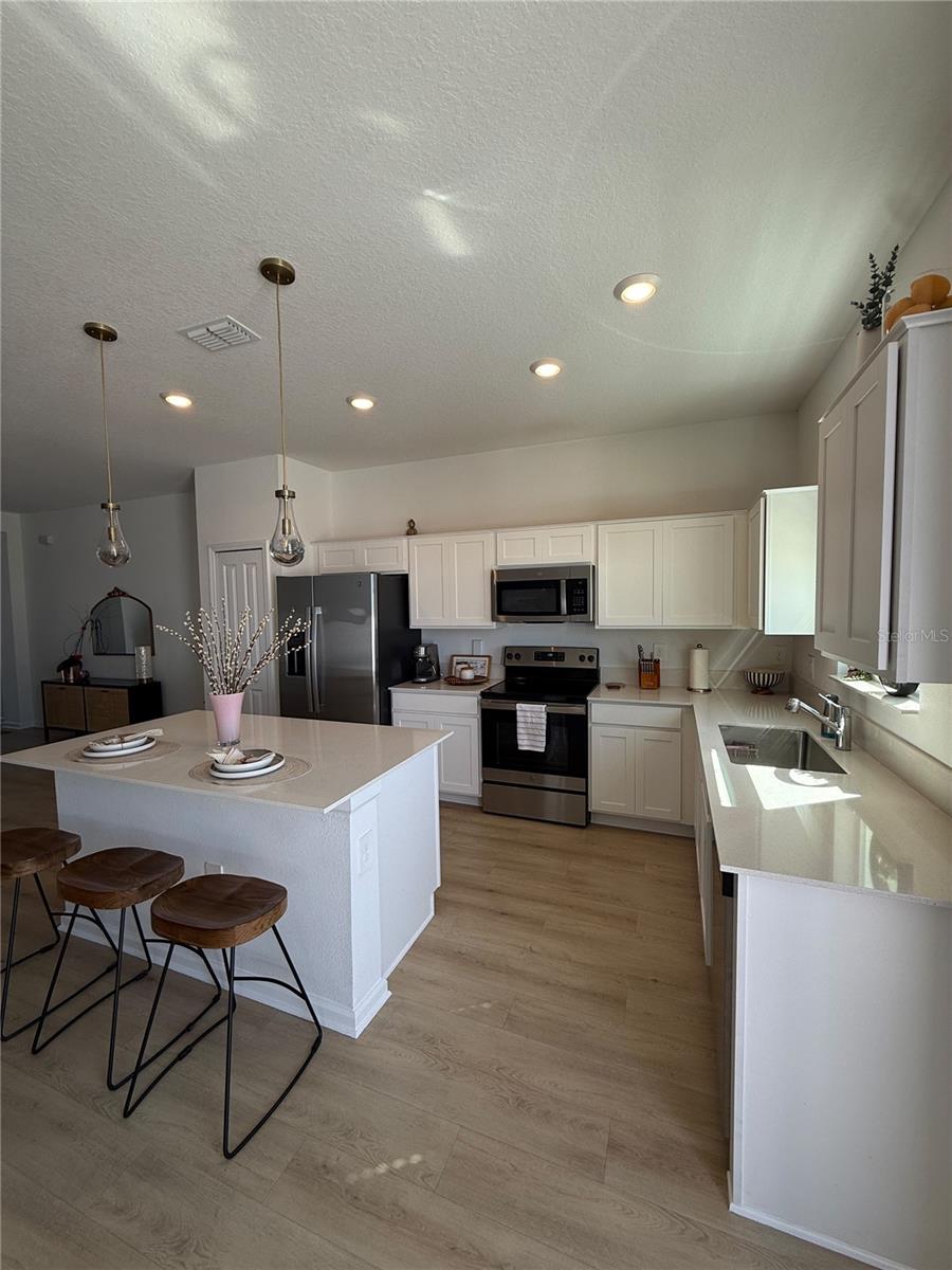 278 BOGEY DR — photo 3