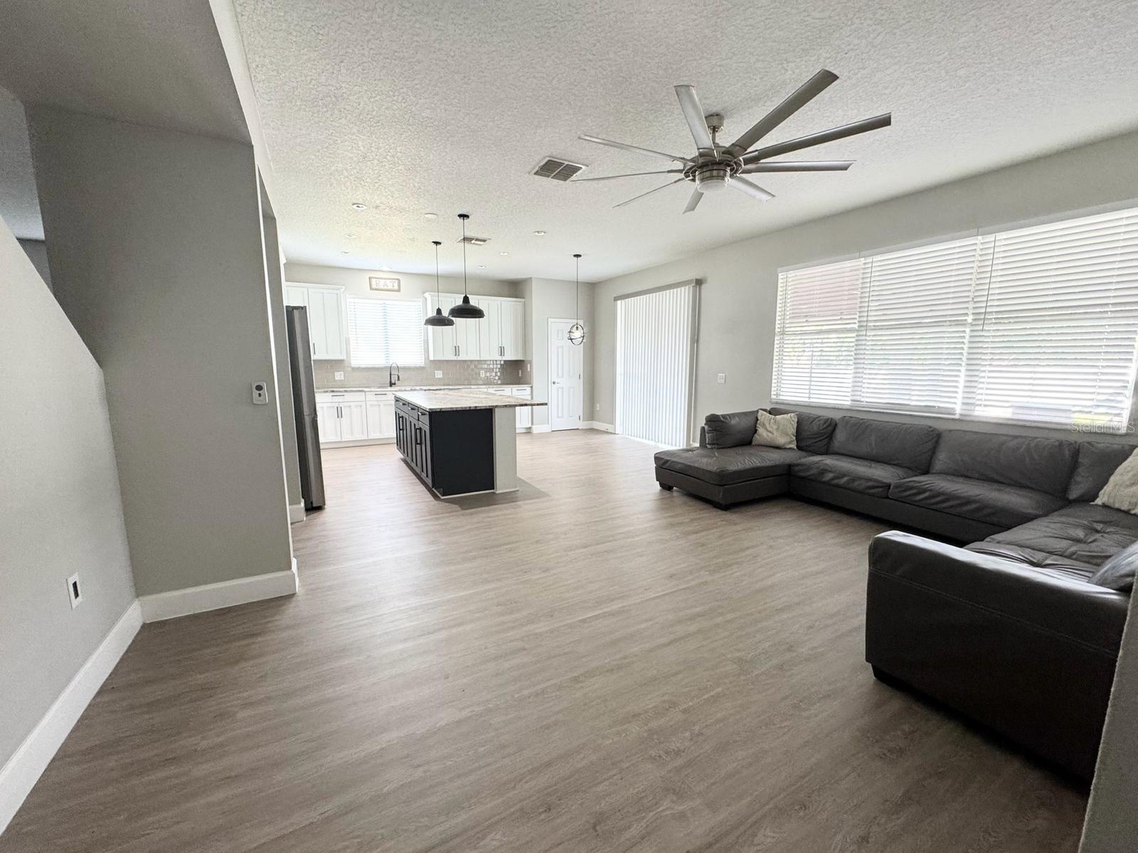 10313 STRATFORD POINTE AVE