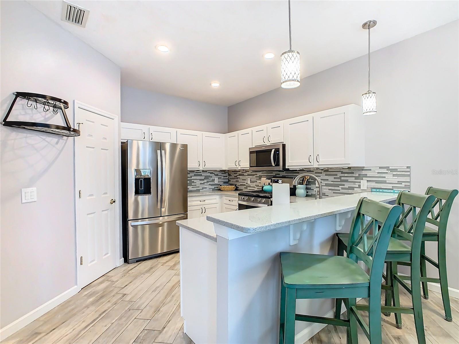 304 CALABAY PARC BLVD — photo 2