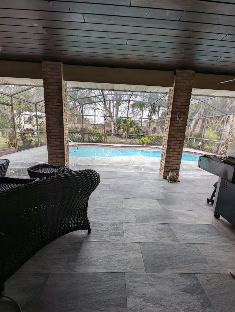 72 SPRING LAKE DR — photo 4