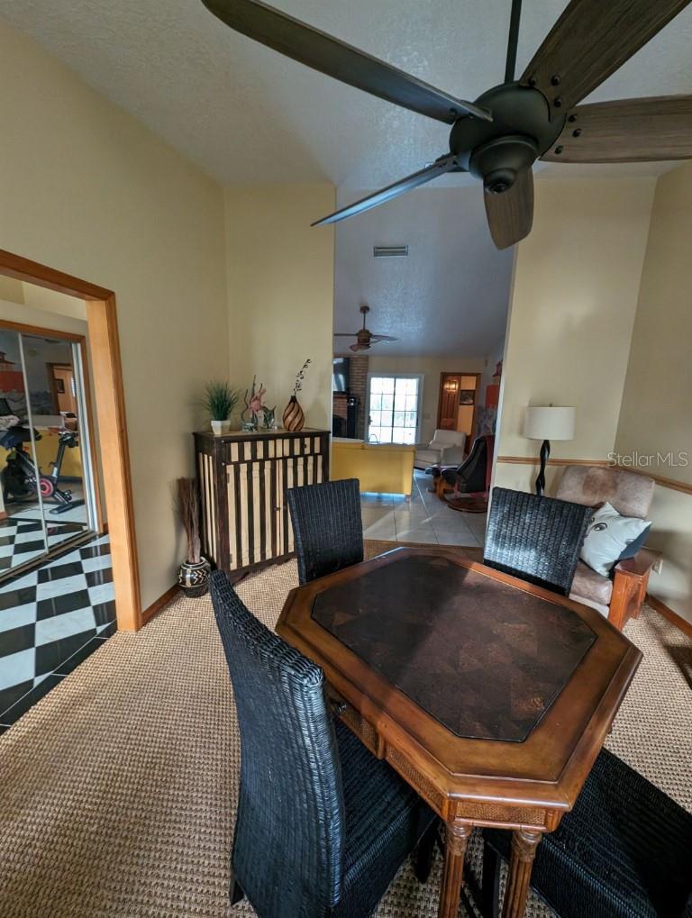 72 SPRING LAKE DR — photo 10