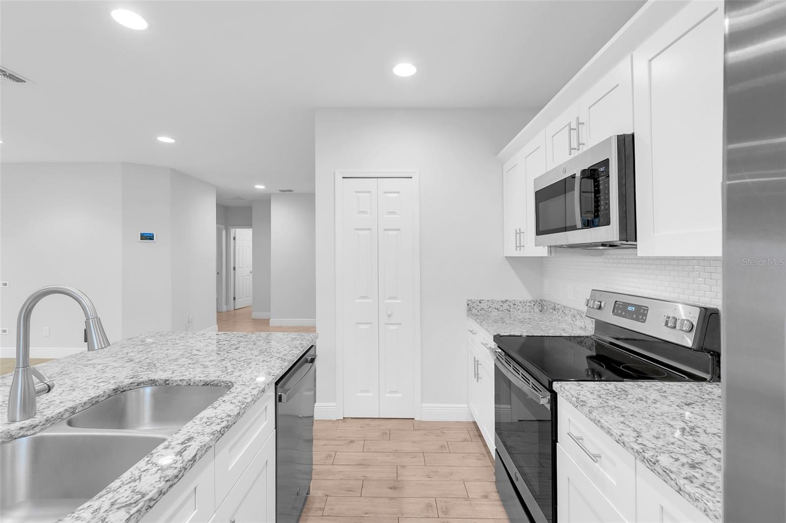 226 HAVERSHAM RD — photo 11