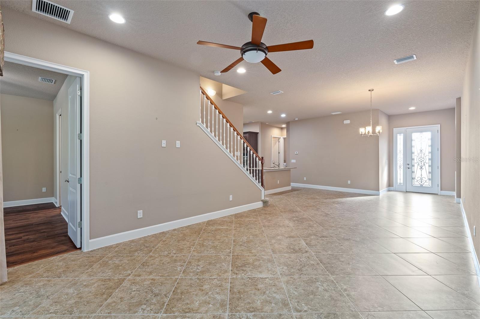 829 PINEWOOD DR — photo 11