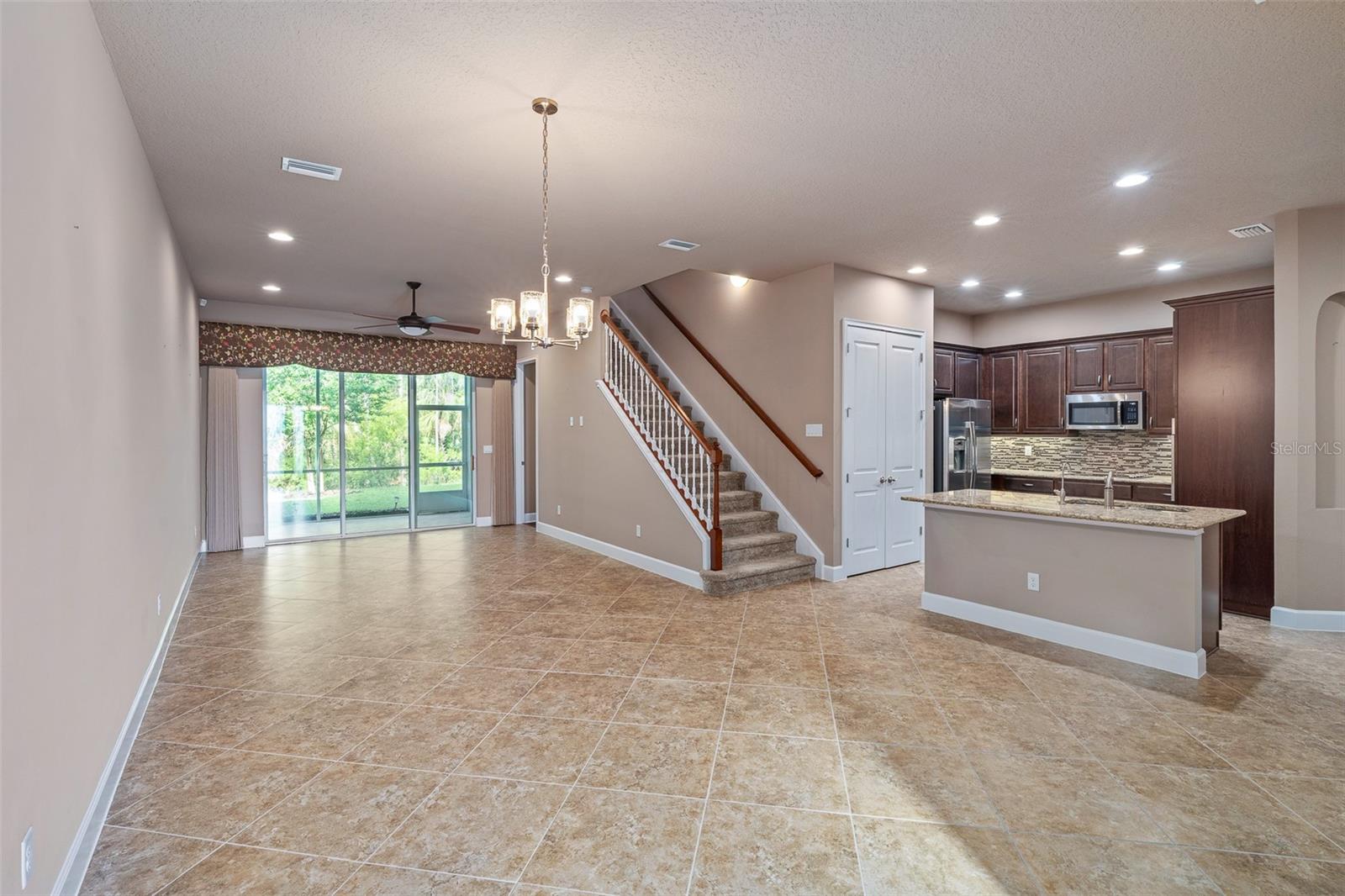 829 PINEWOOD DR — photo 5