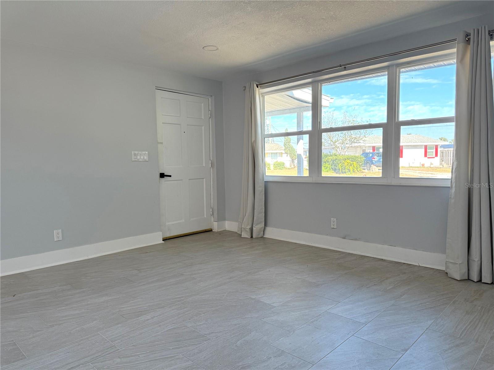 26 HIBISCUS DR — photo 2