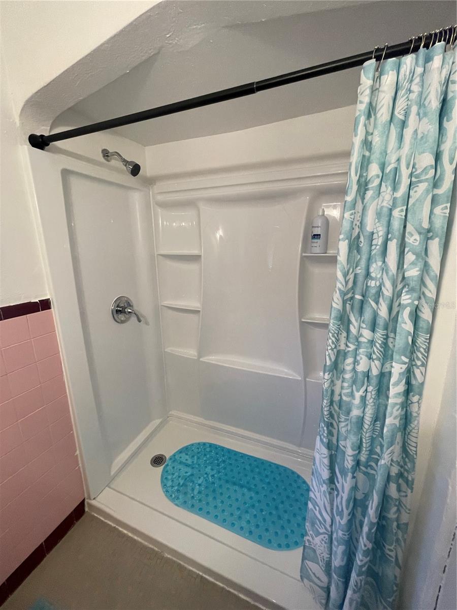 128 RIDGEWOOD AVE — photo 8