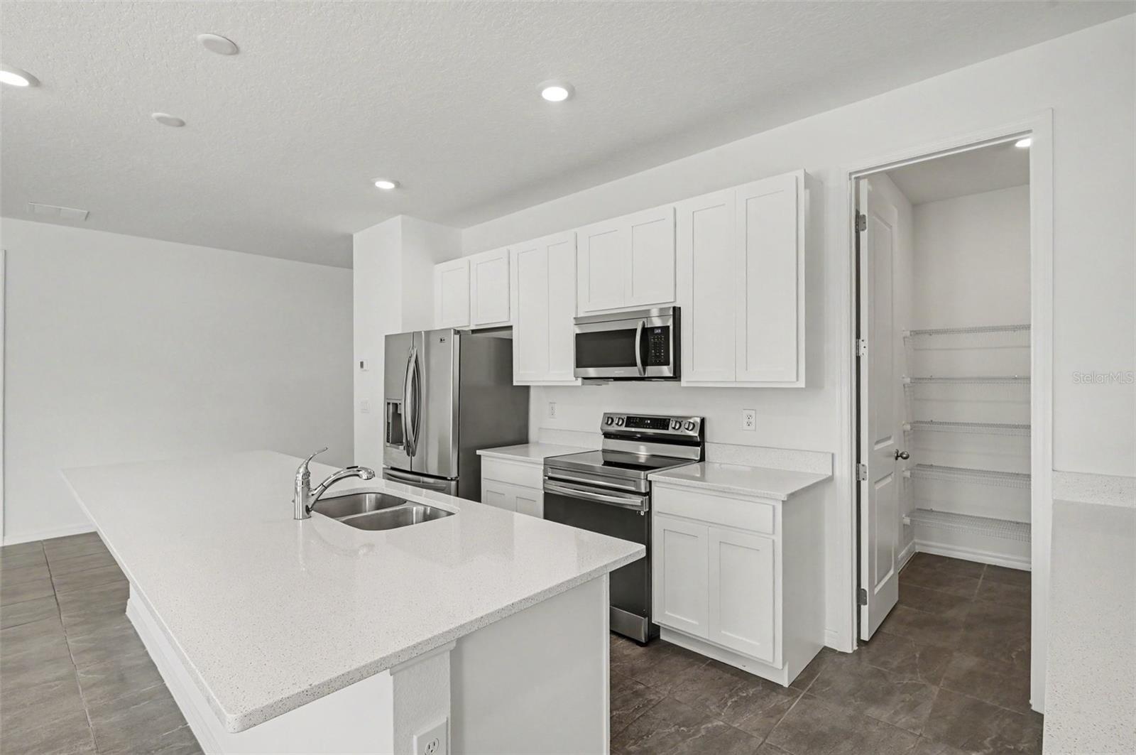 1034 ALABASTER WAY — photo 4