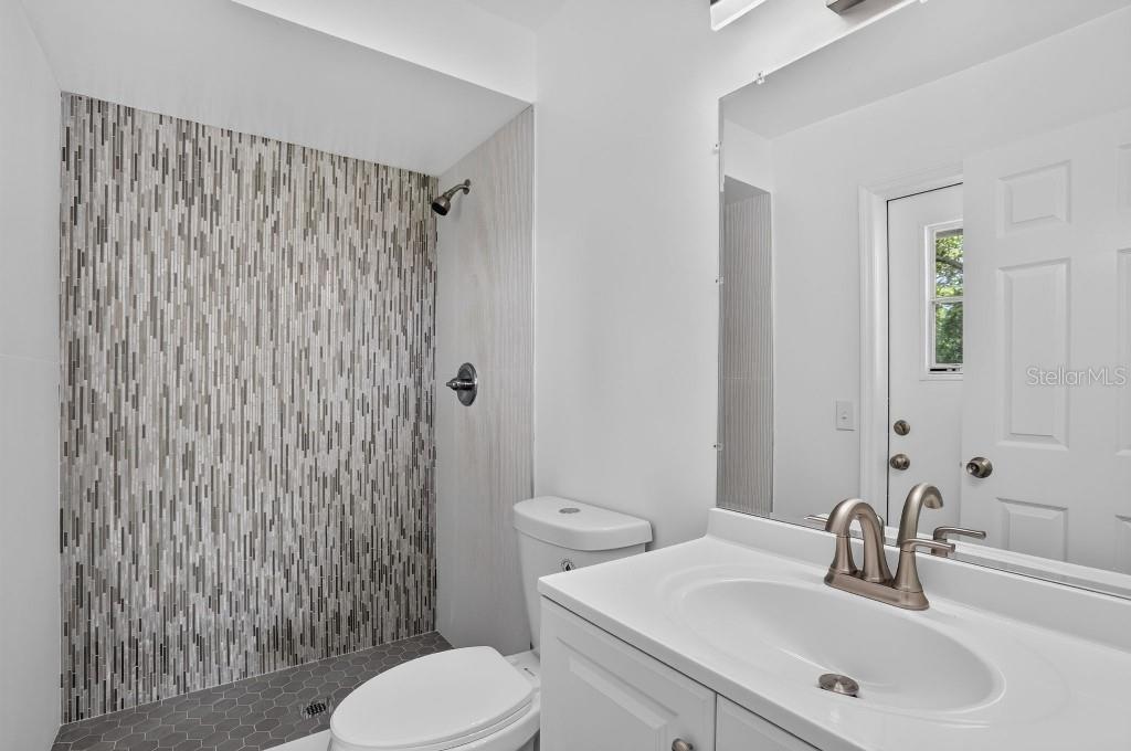 1013 SULLIVAN ST — photo 7