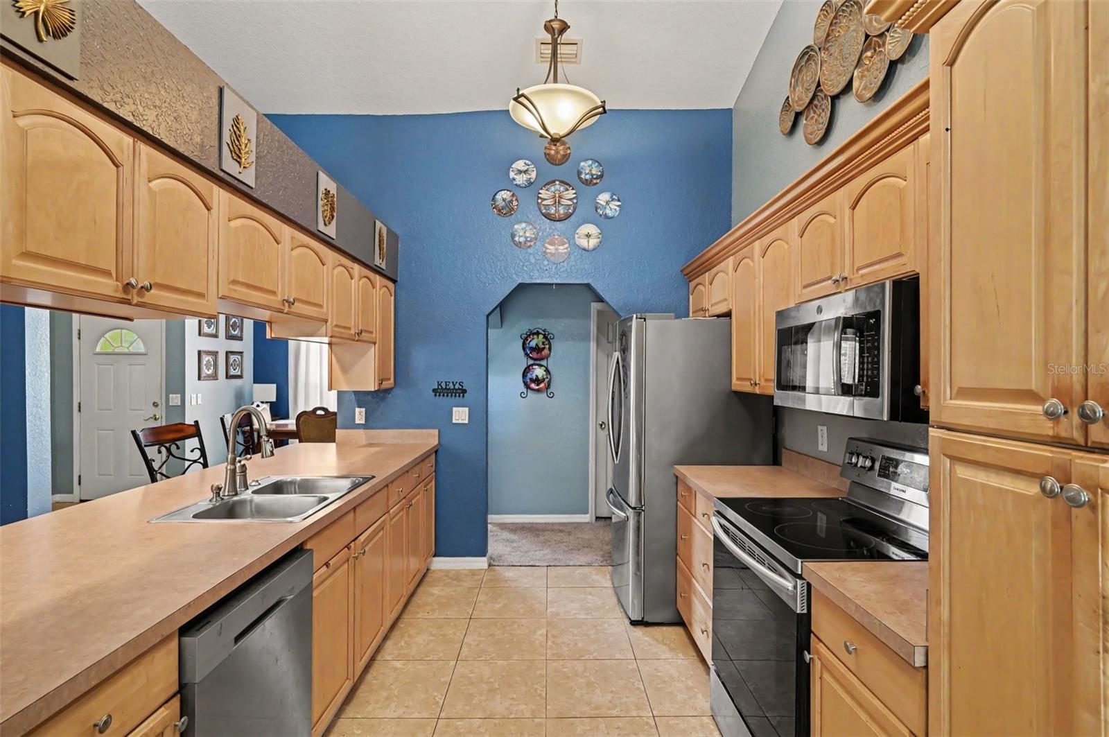35 PLANTATION RD — photo 11