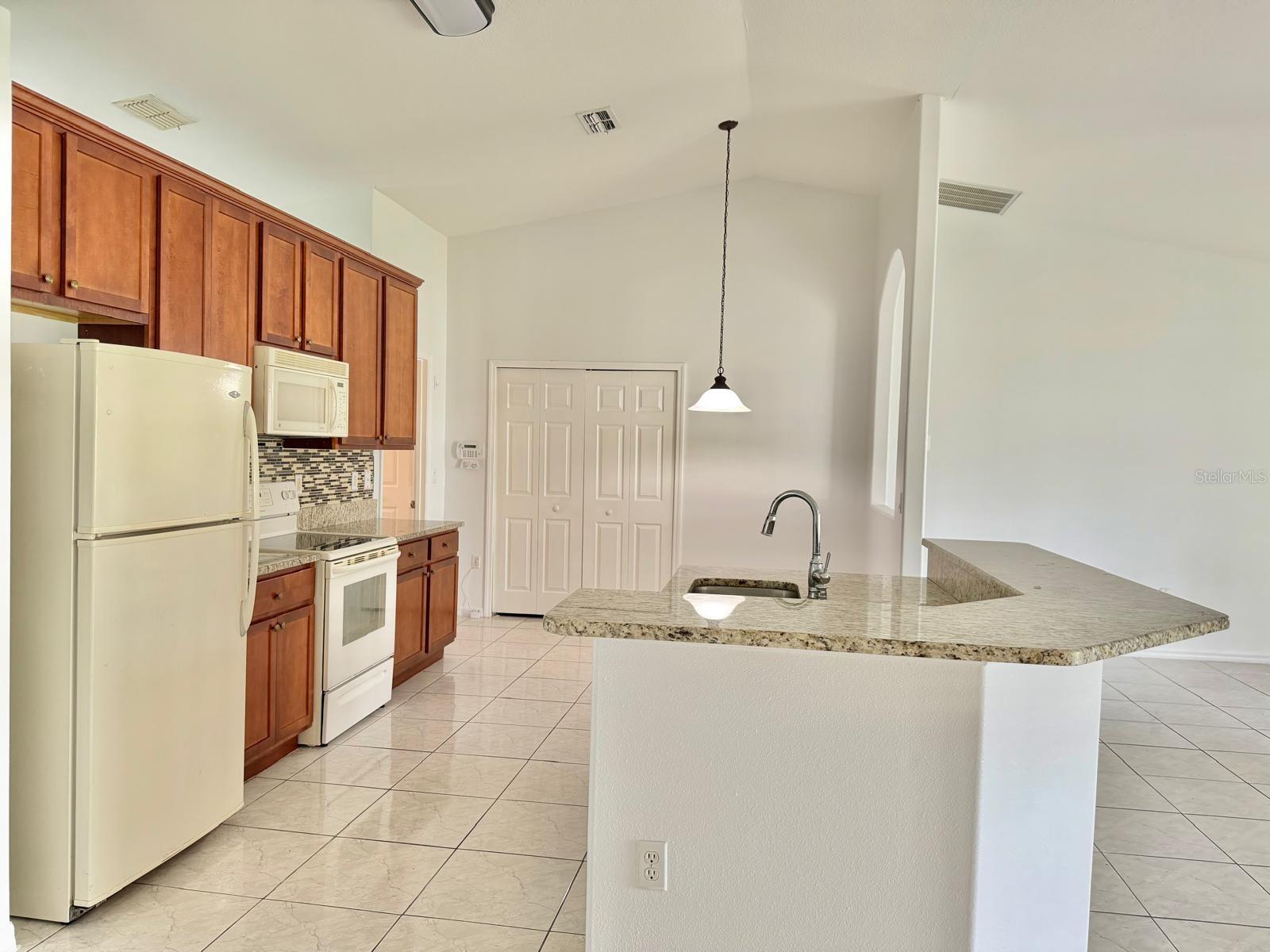 3264 DELTONA BLVD — photo 3