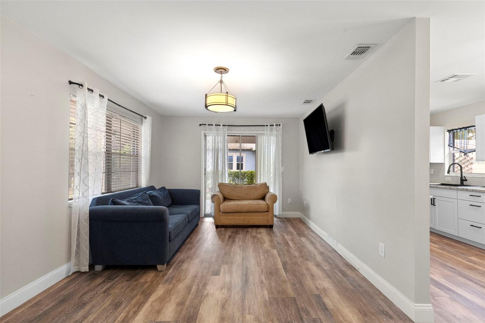 1218 E NEW ORLEANS AVE — photo 12