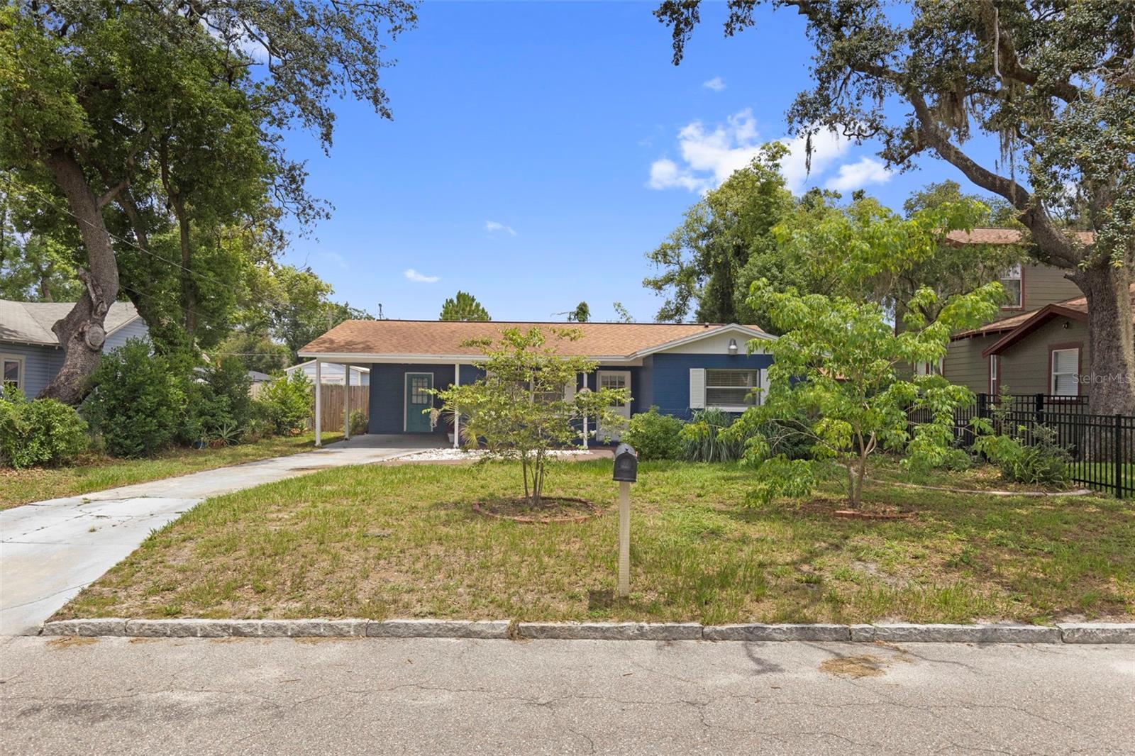 1218 E NEW ORLEANS AVE — photo 4