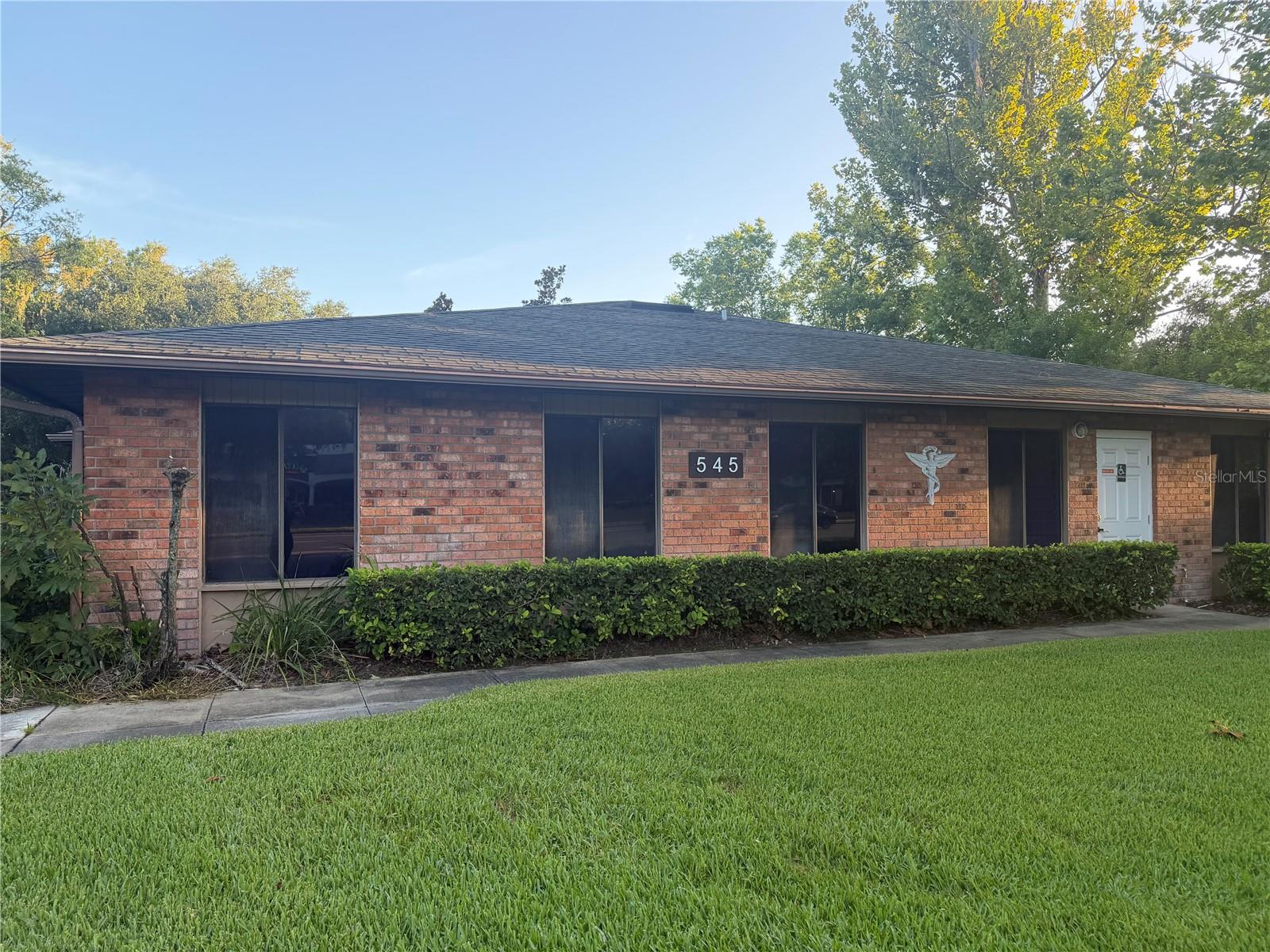 545 W GRANADA BLVD — photo 2