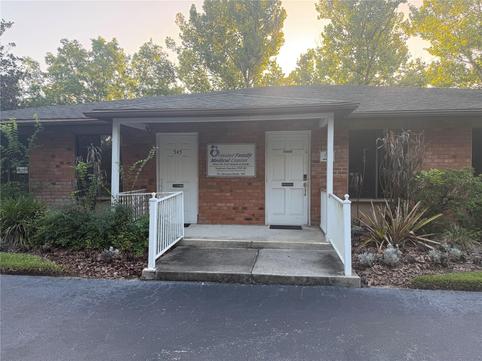 545 W GRANADA BLVD — photo 4
