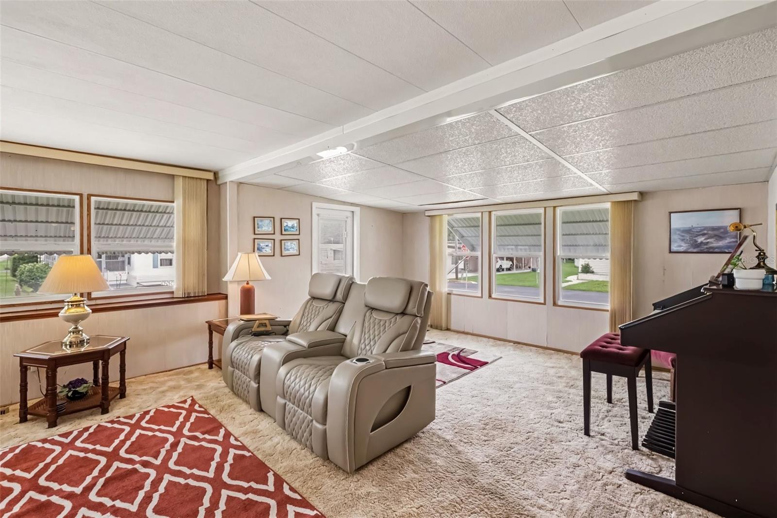 37249 HAMMOND DR — photo 2