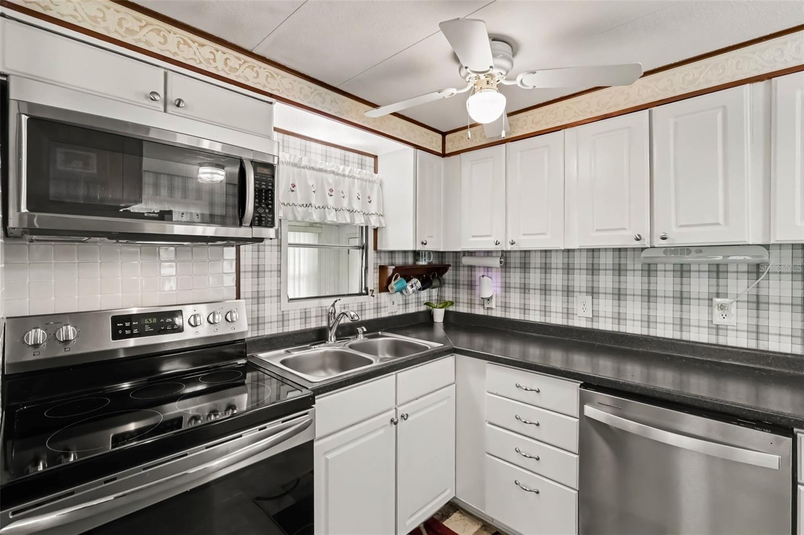 37249 HAMMOND DR — photo 10