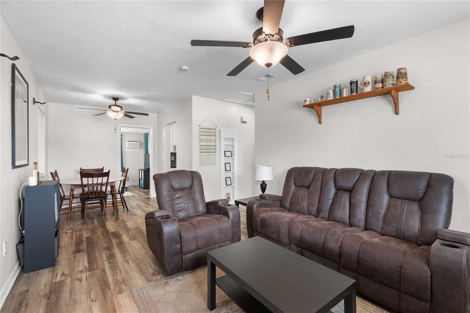 215 ABBEYVILLE ST — photo 11