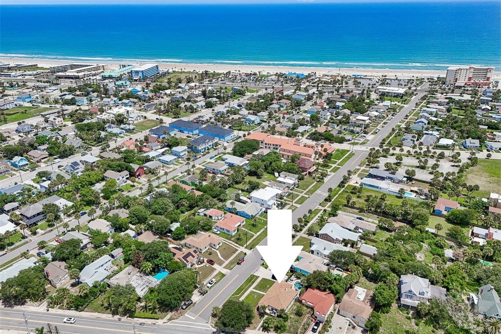 300 REVILO BLVD — photo 2