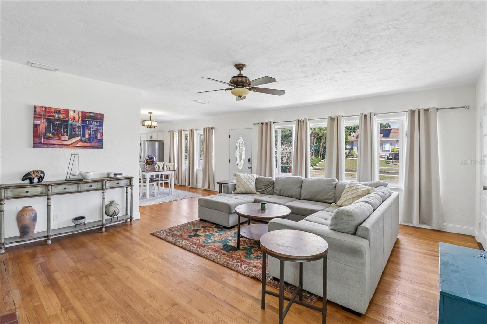 300 REVILO BLVD — photo 5