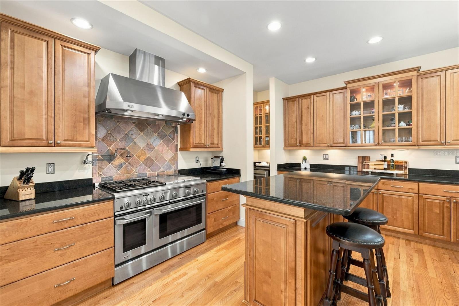 1801 W HILLS AVE — photo 5
