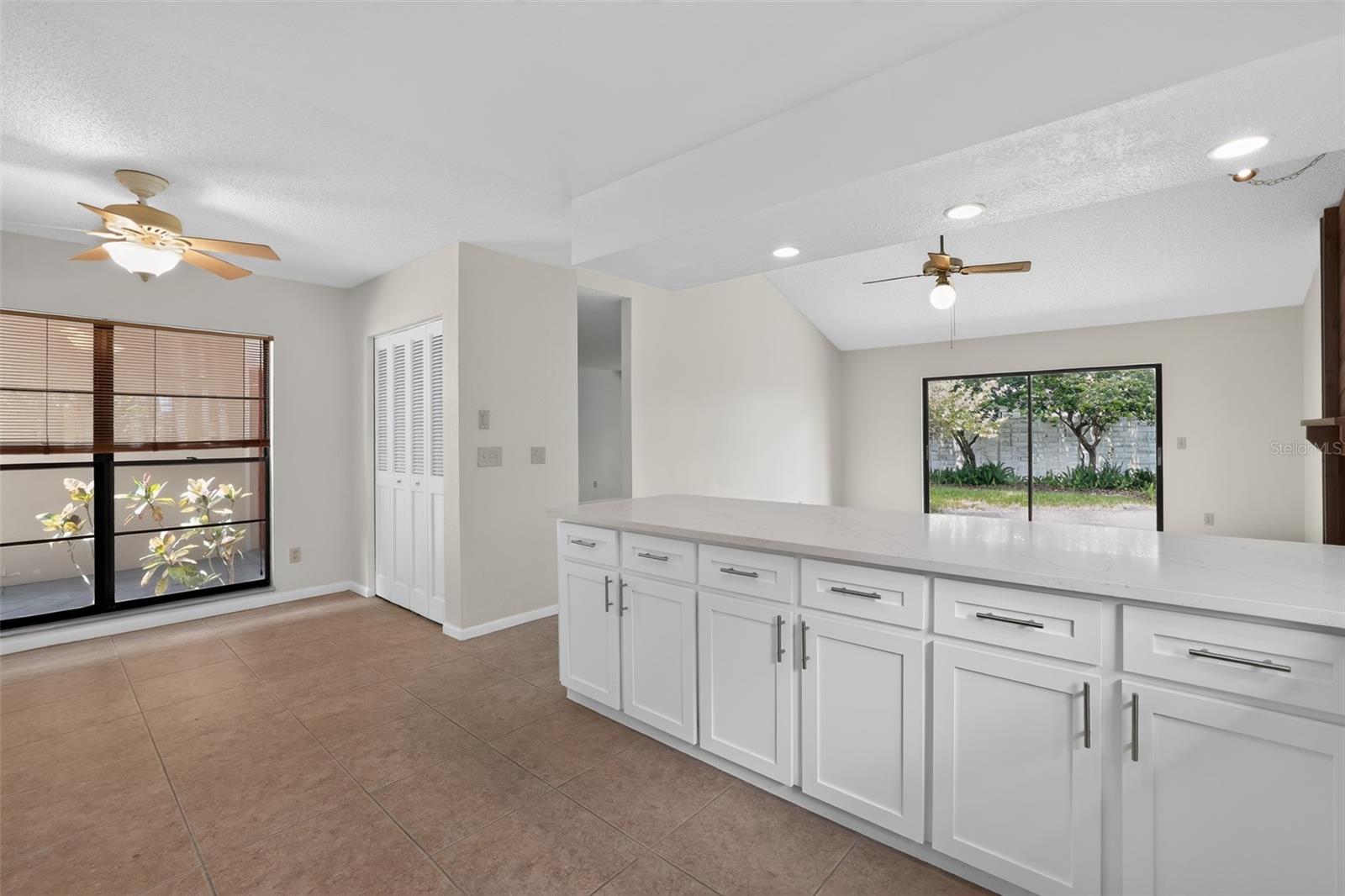 4015 DELLBROOK DR — photo 11