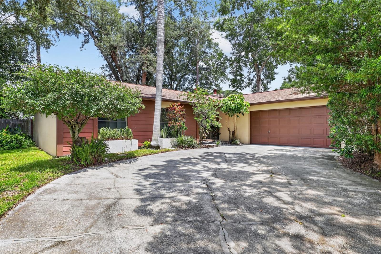 4015 DELLBROOK DR — photo 3